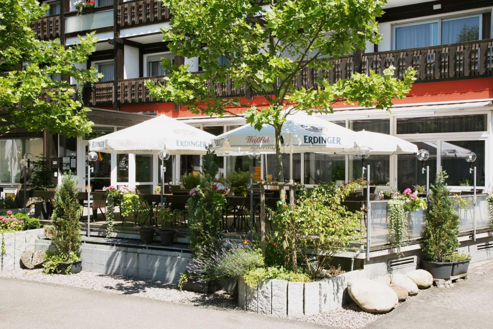 Hotel Pflug Ottenhofen im Schwarzwald Exterior photo